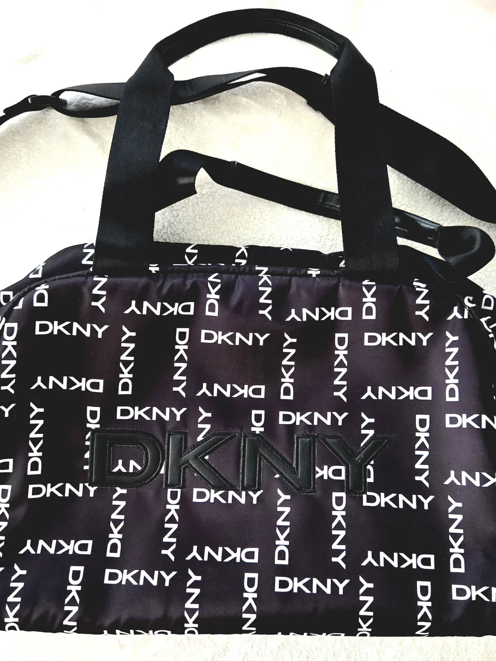 DKNY Nataly Gym Bag, BLK/WHT, Blk/Wht